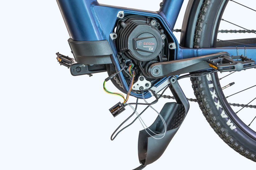 Installing SpeedBox 1.3 B.Tuning tuning chip with Bluetooth in Bosch Smart System e-bike motor