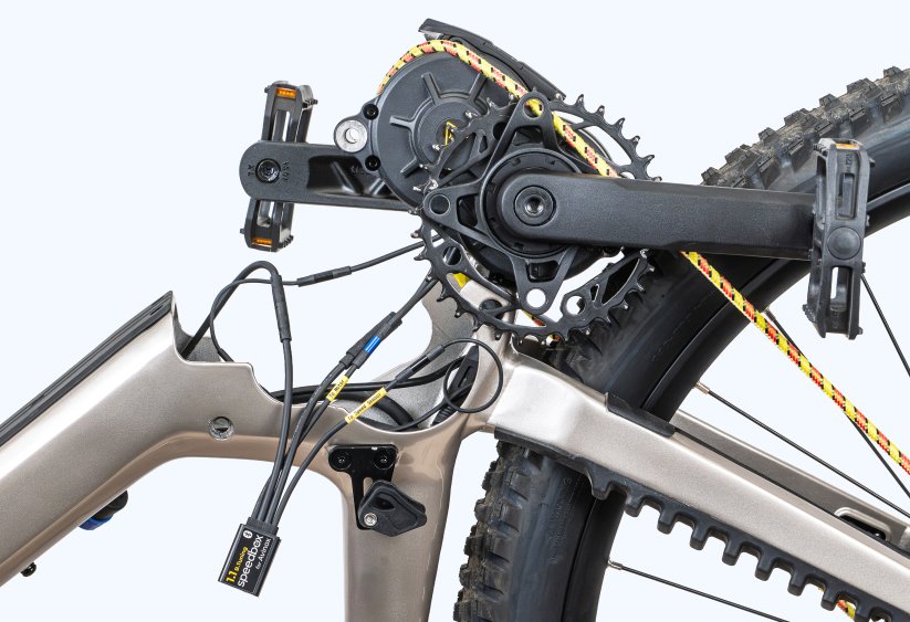 SpeedBox 1.1 B.Tuning for Avinox M2/M2S — connection on the motor